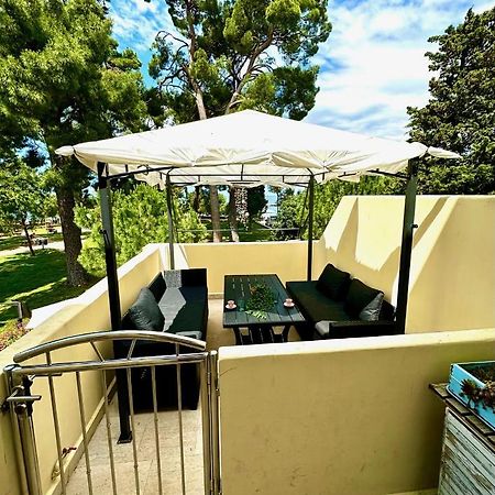 Mirta Deluxe Superior 5 Star Apartment, Your Piece Of Heaven By The Sea & Park, With Sea & Park View Novigrad  Exterior photo